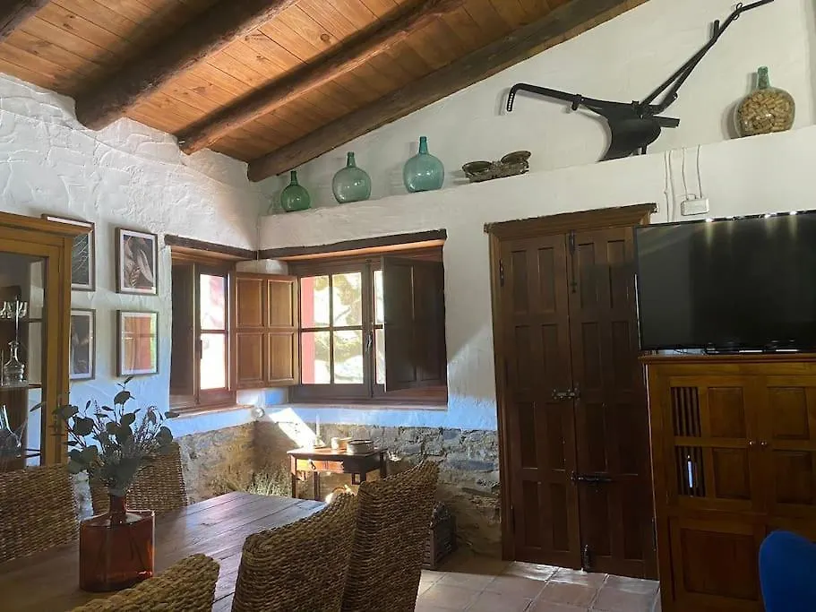 Casa Coronado Vivienda Rural Los Bravos 0*,